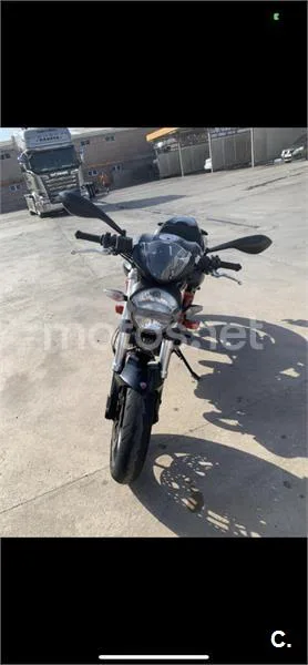 Ducati Monster 796 - Vista 3