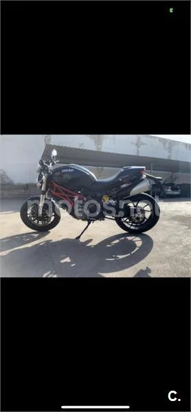 Ducati Monster 796 - Vista 4