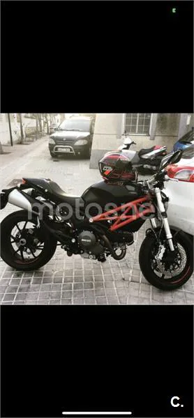 Ducati Monster 796 - Vista 7