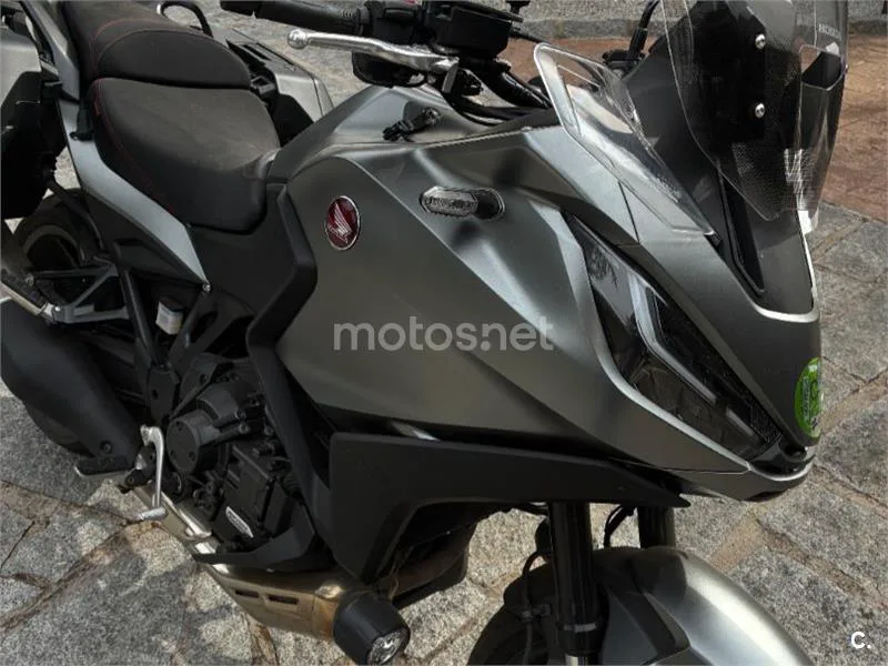 Honda NT1100 - Vista 6
