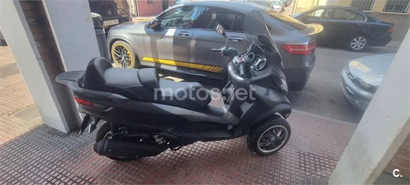 Piaggio MP3 - Vista 4