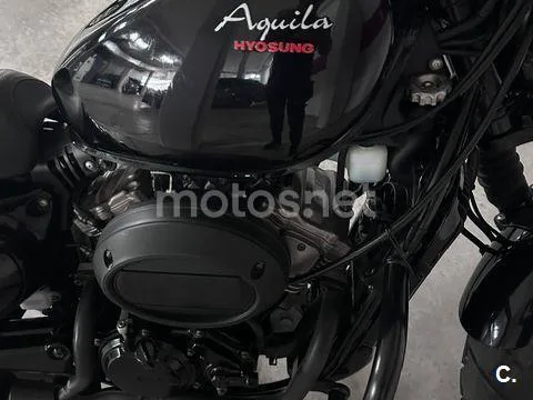 Hyosung Aquila GV 125 S - Vista 19