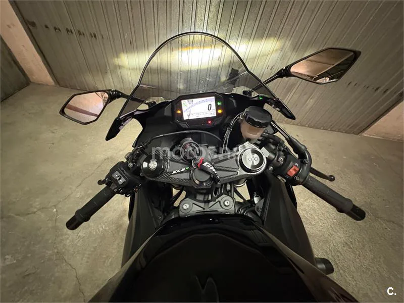 Kawasaki Ninja ZX-6R - Vista 4