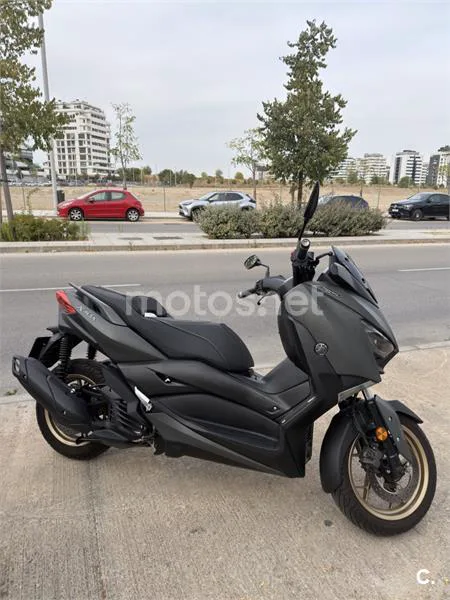 Yamaha XMAX 125 - Vista 4