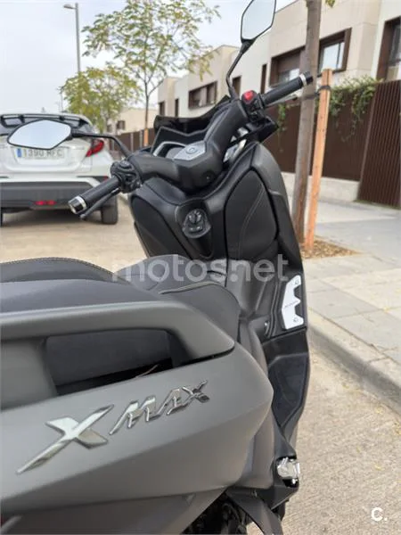 Yamaha XMAX 125 - Vista 10
