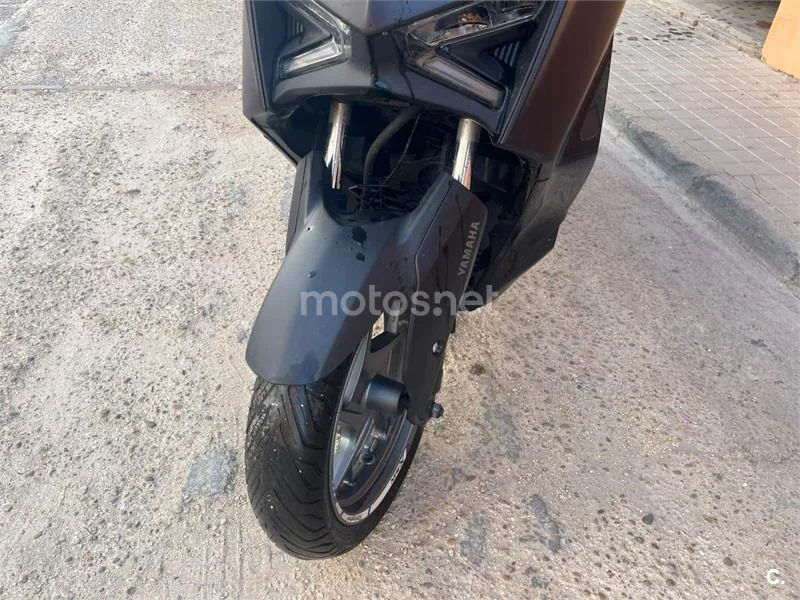 Yamaha XMAX 125 - Vista 3