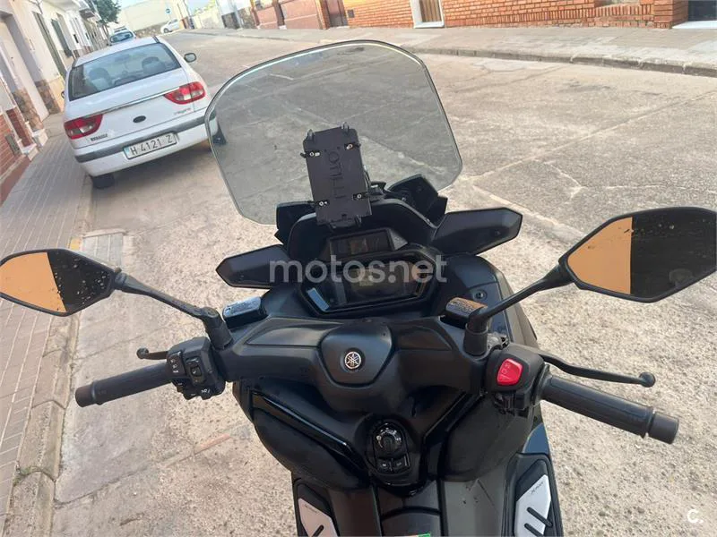 Yamaha XMAX 125 - Vista 4