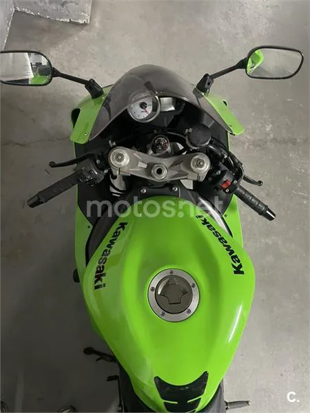 Kawasaki Ninja ZX-6R - Vista 3