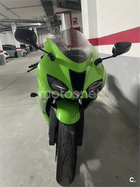 Kawasaki Ninja ZX-6R - Vista 4