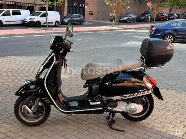 Vespa GTS 250 - Vista 3