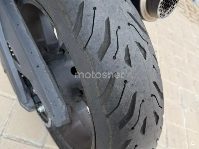 Honda CBR500R - Vista 8