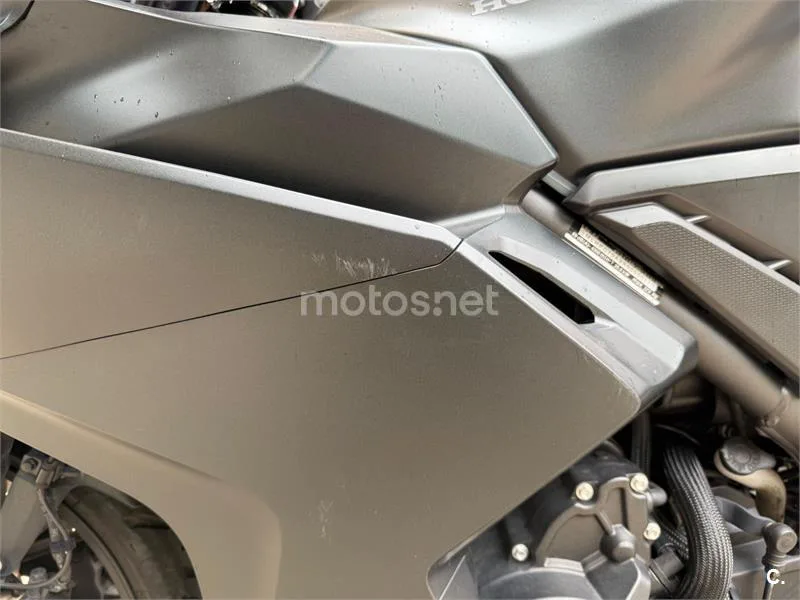 Honda CBR500R - Vista 10