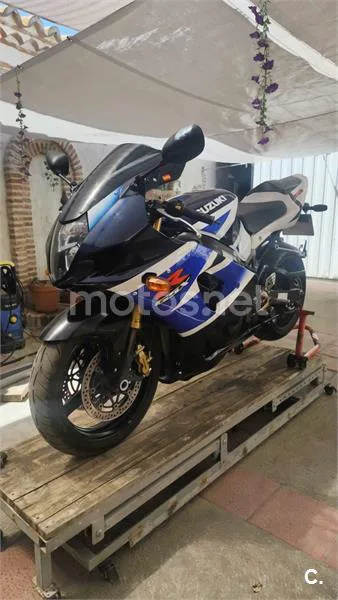 Suzuki GSX-R1000 - Vista 5
