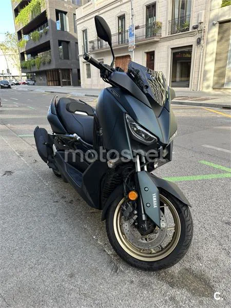 Yamaha XMAX 125 - Vista 3
