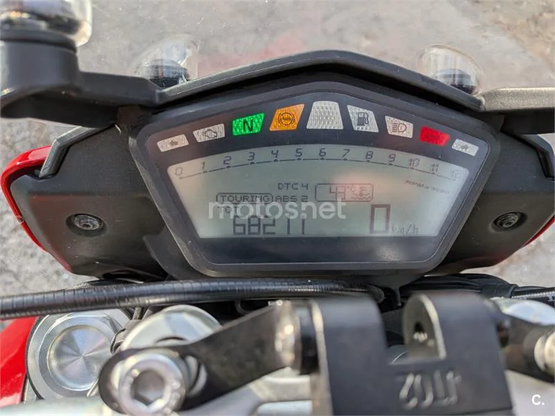 Ducati Hyperstrada - Vista 4