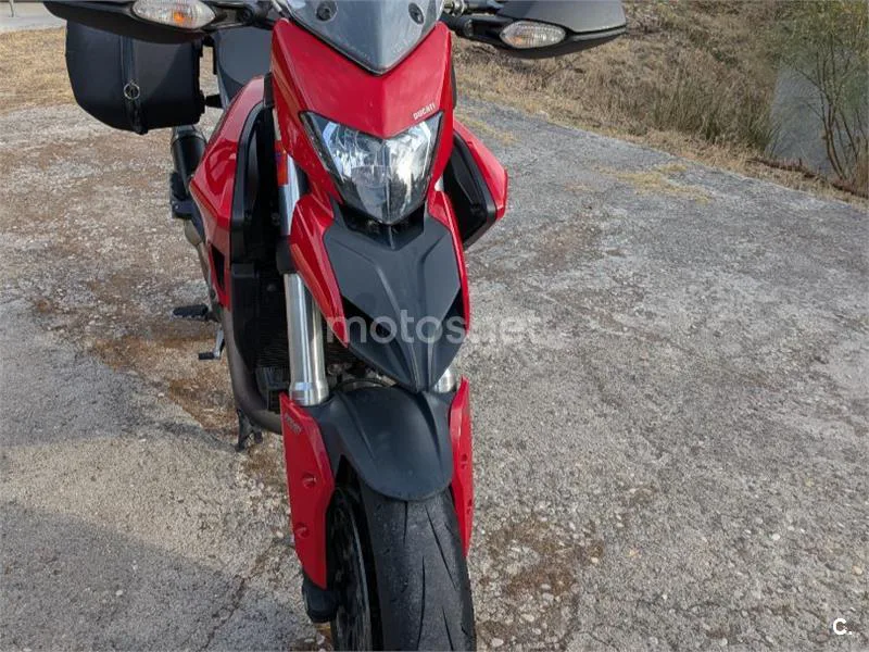Ducati Hyperstrada - Vista 5