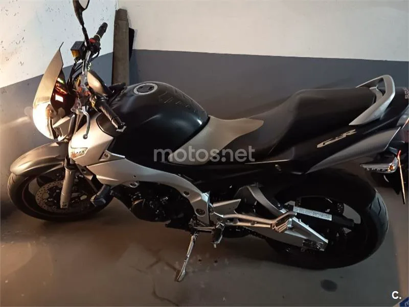 Suzuki GSR600 2600 € 2006 Valencia - 1