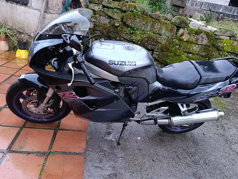Suzuki GSX-R 1100 2500 € 1996 Pontevedra - 2
