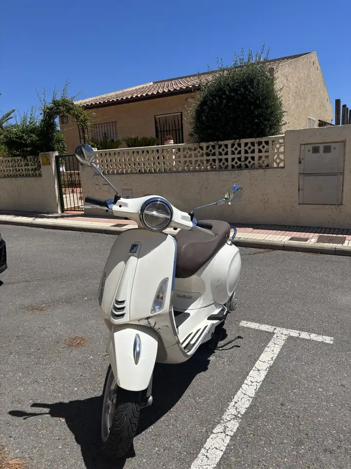 Vespa Primavera 50 - Vista 3