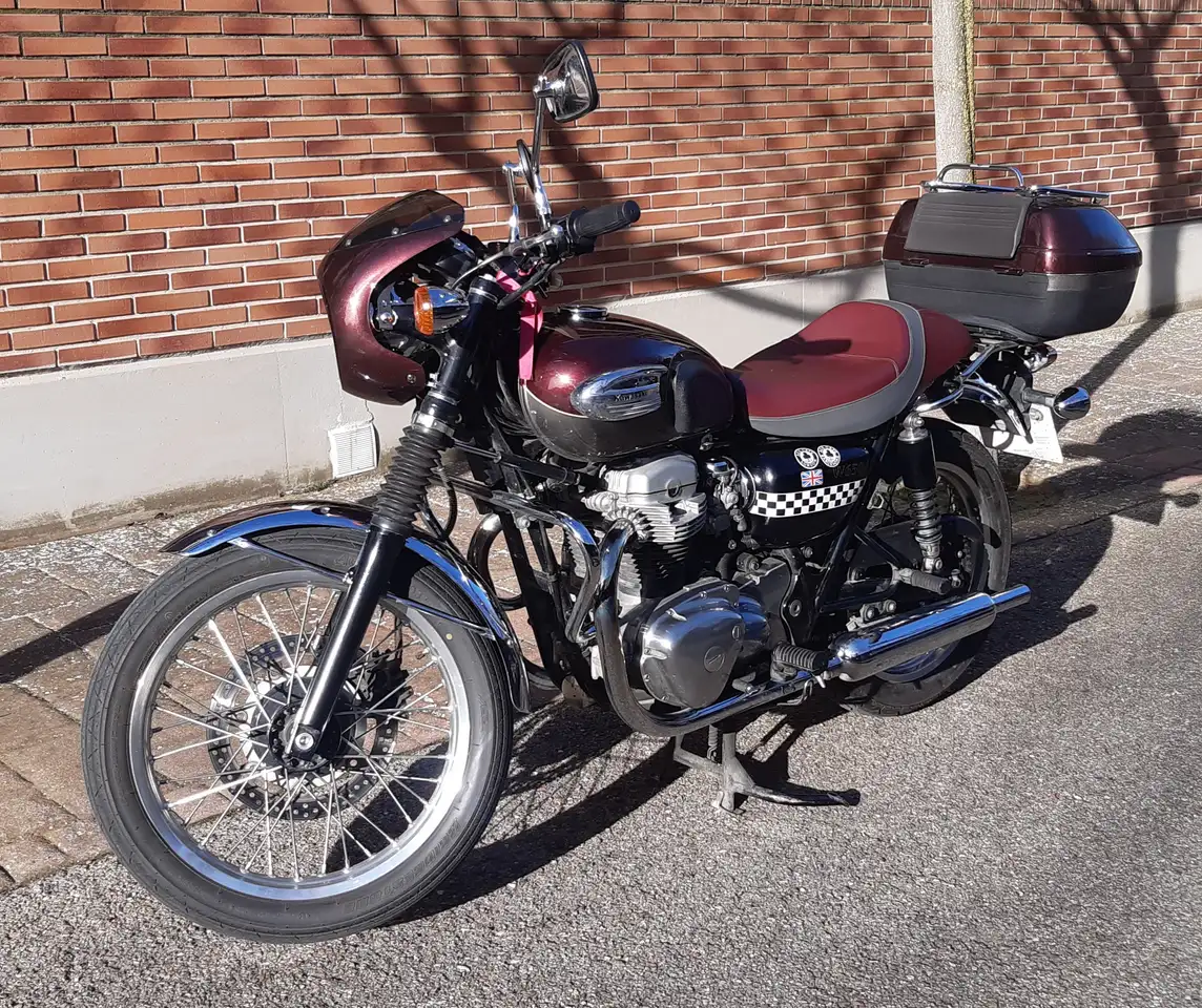 Kawasaki W650 – Vista 12