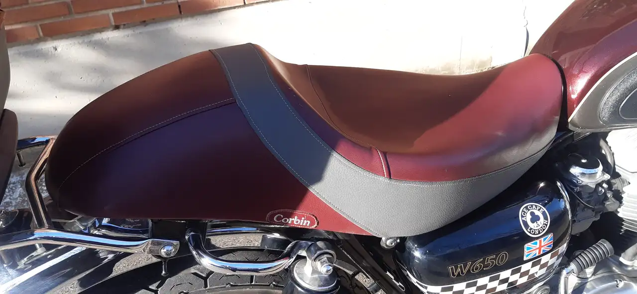 Kawasaki W650 – Vista 4