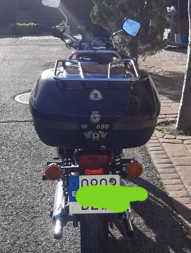 Kawasaki W650 – Vista 10