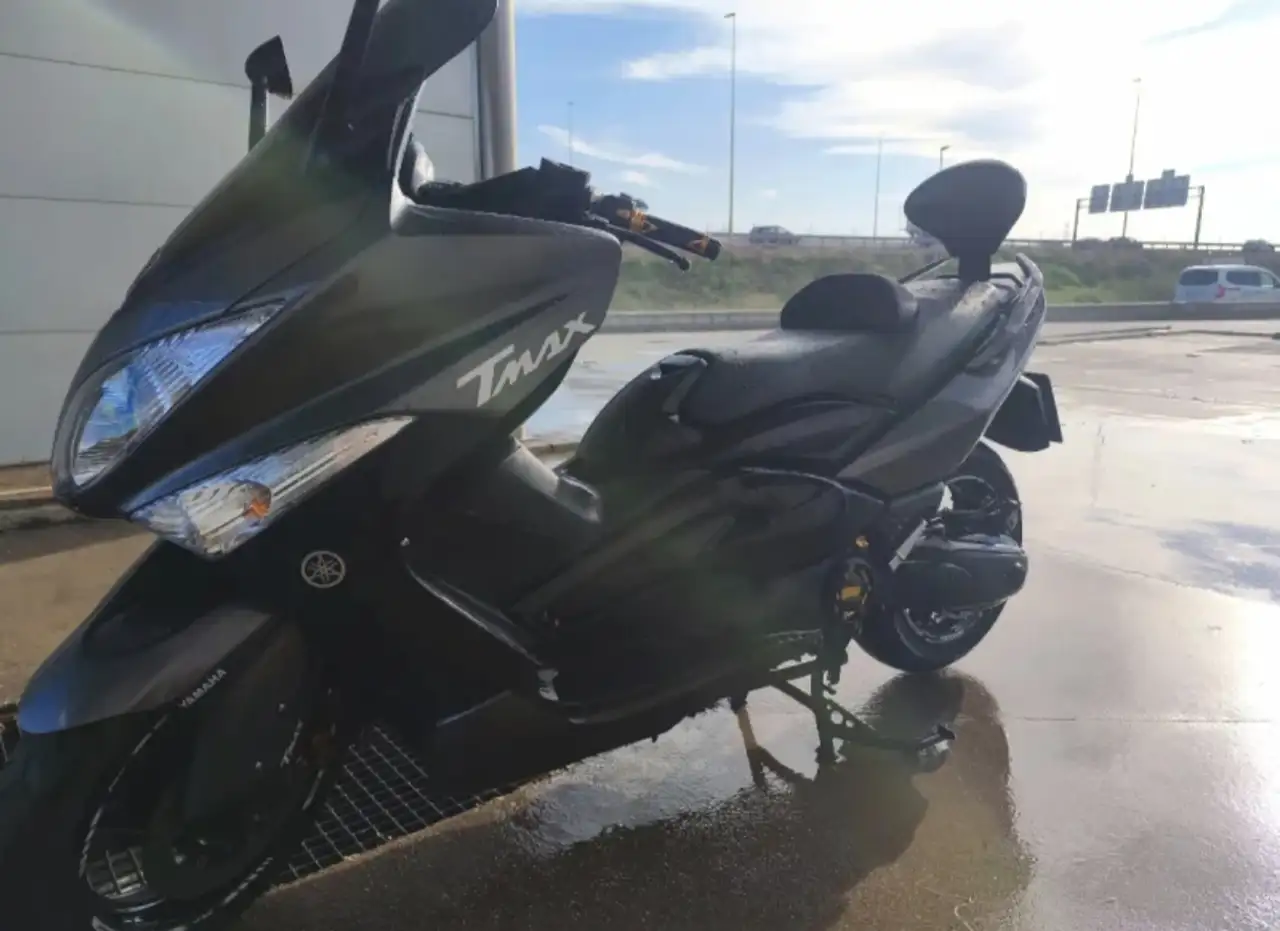 Yamaha TMAX 500 – Vista 4