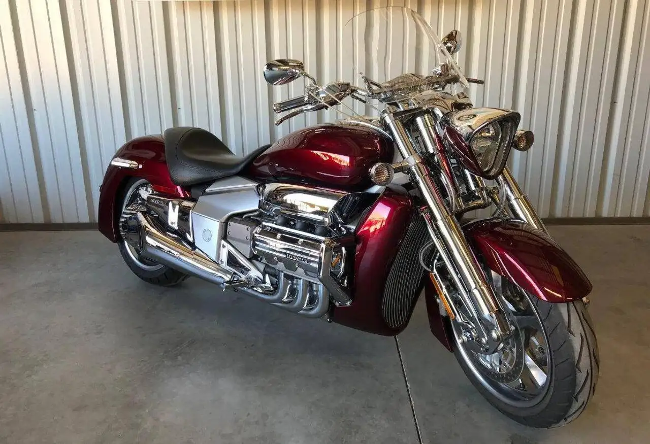 Honda Valkyrie Rune - Vista 5