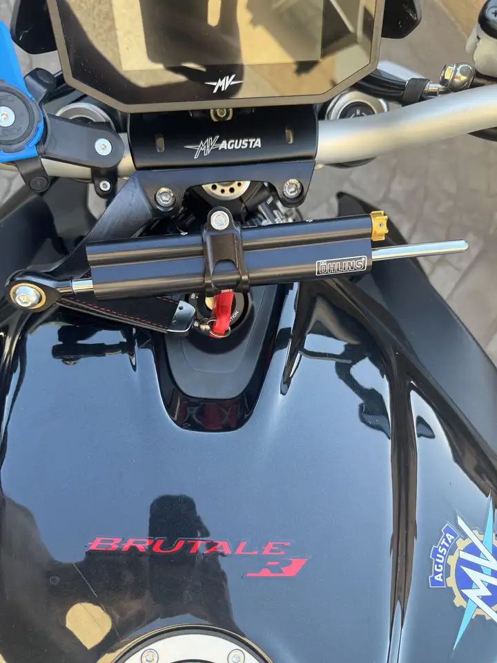 MV Agusta Brutale 800 - Vista 3