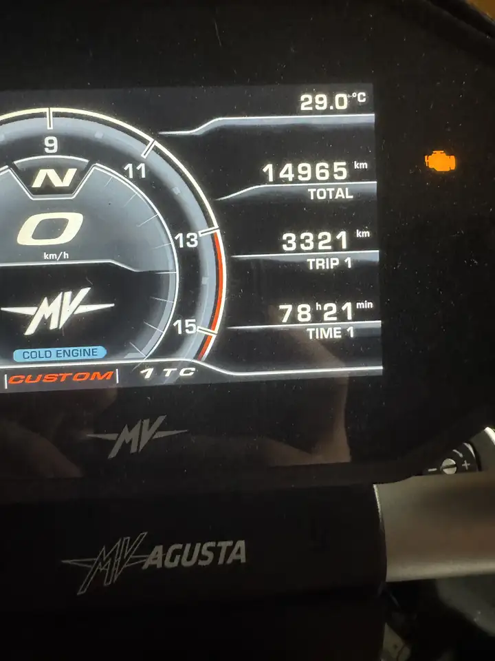 MV Agusta Brutale 800 - Vista 5