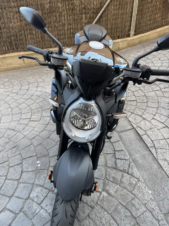 MV Agusta Brutale 800 - Vista 6