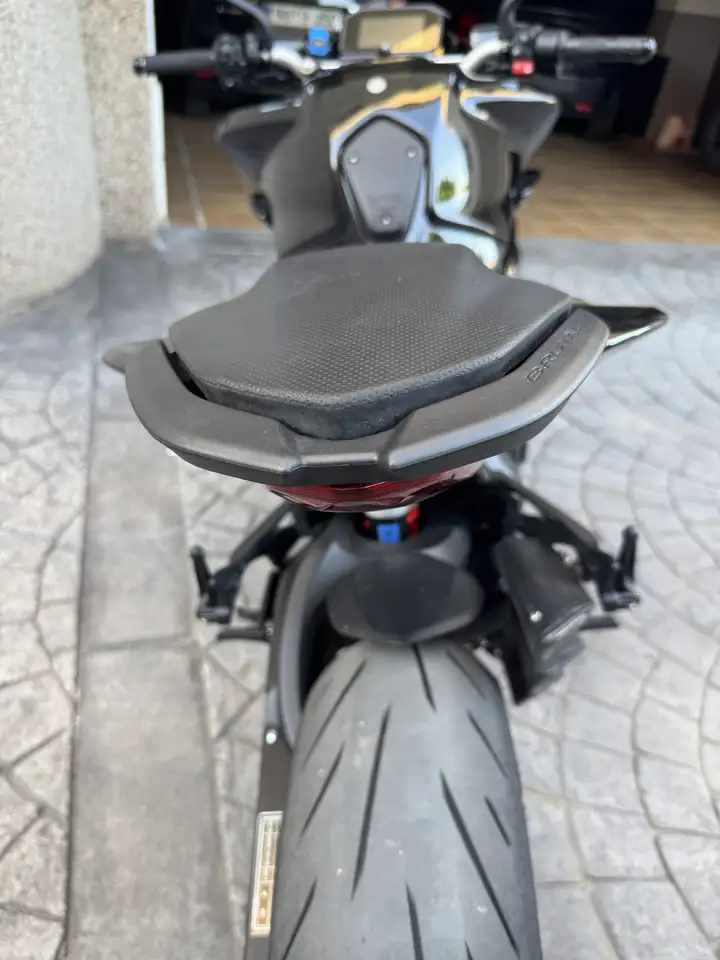 MV Agusta Brutale 800 - Vista 8