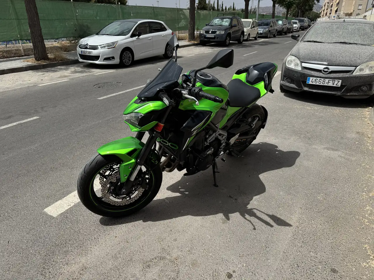 Kawasaki Z900 - Vista 3
