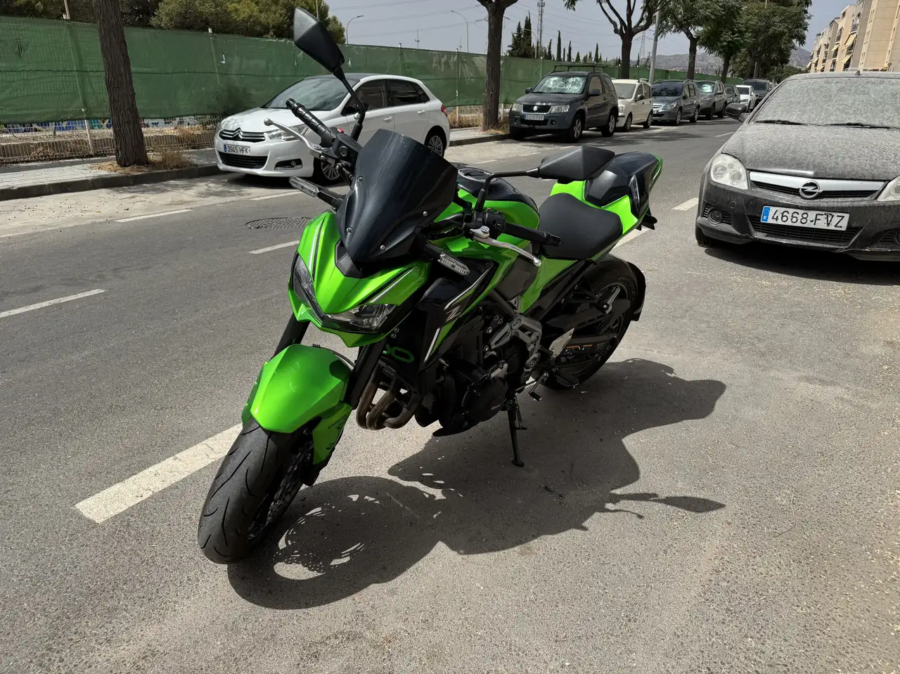 Kawasaki Z900 - Vista 4