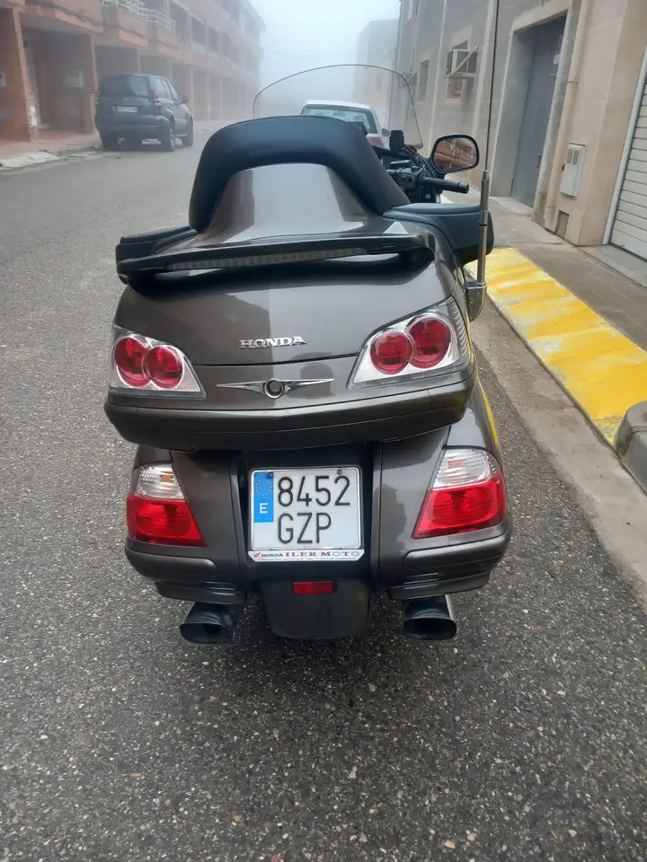 Honda Gold Wing - Vista 5