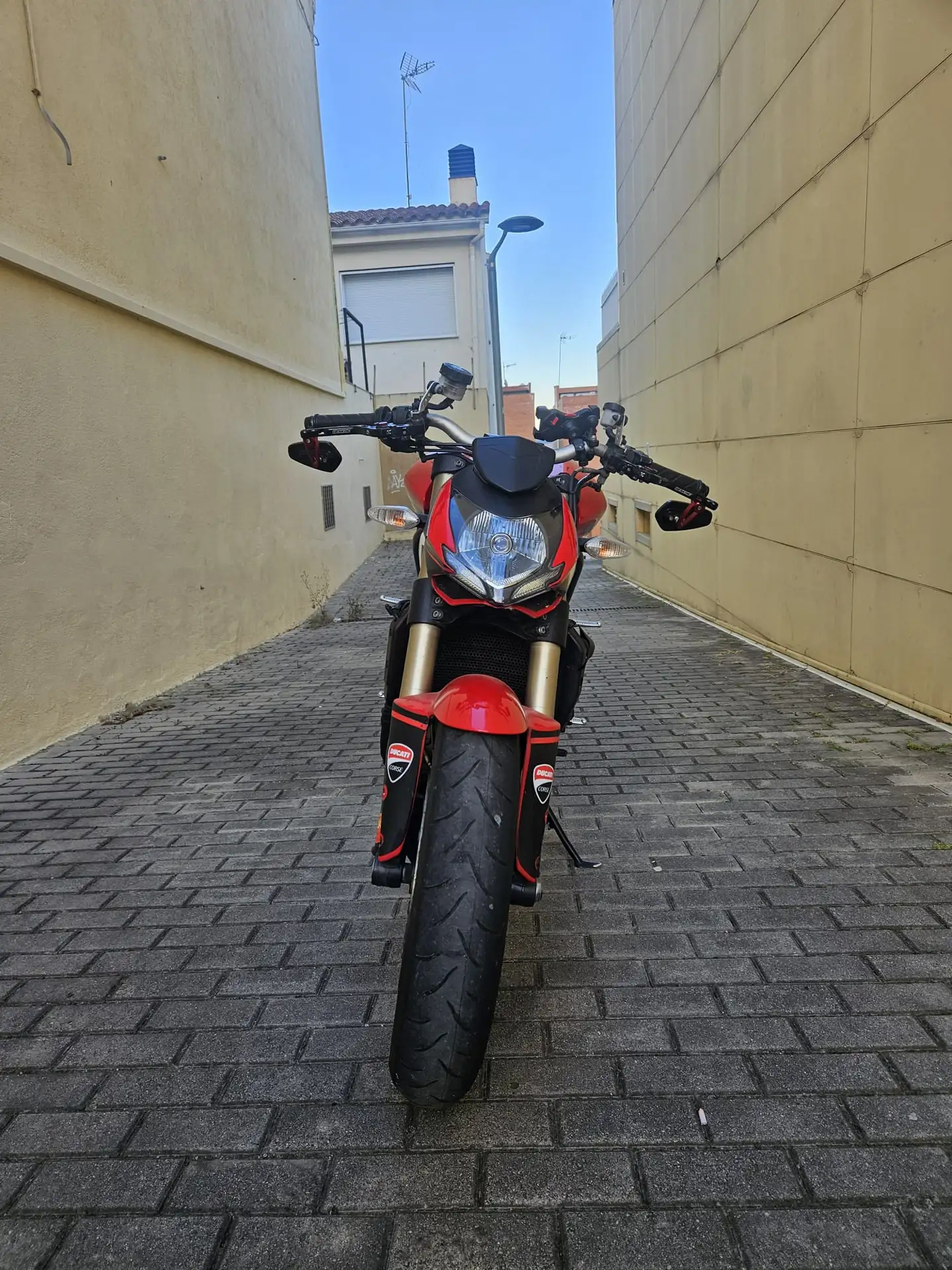 Ducati Streetfighter – Vista 6