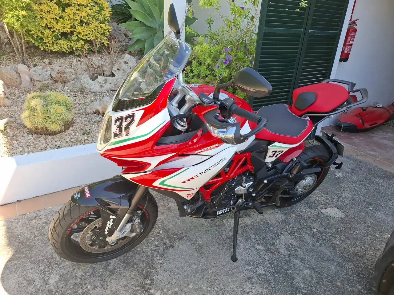 MV Agusta Turismo Veloce RC – Vista 3