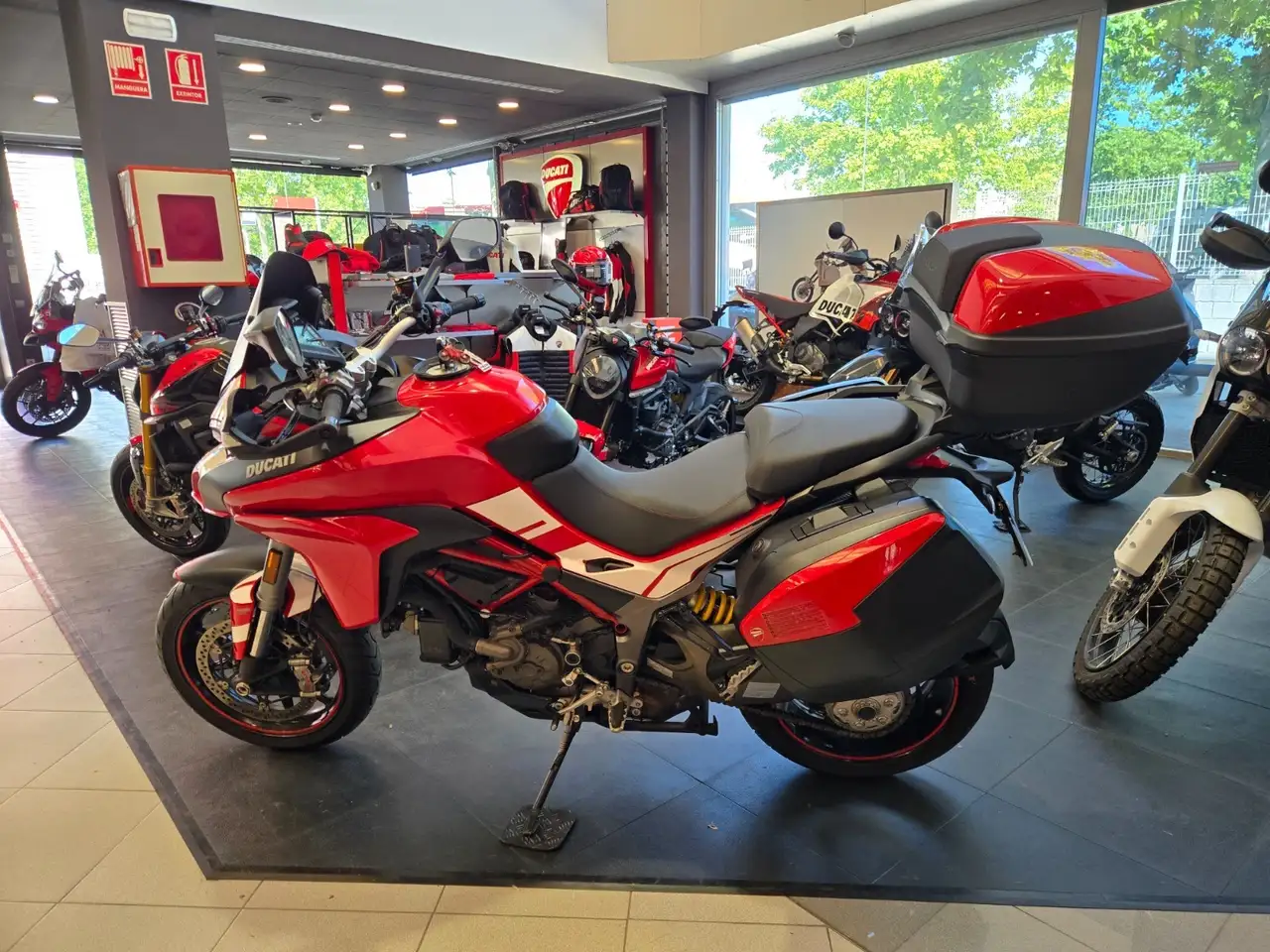 Ducati Multistrada 1200 - Vista 3