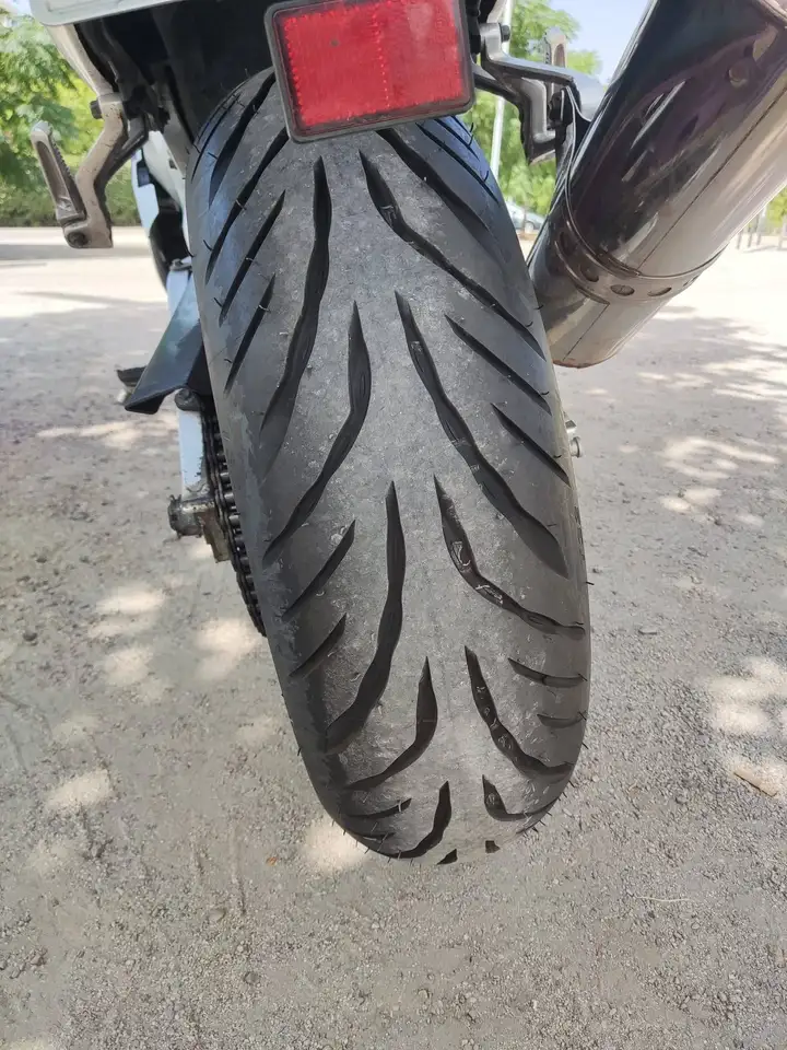 Yamaha YZF750R - Vista 7