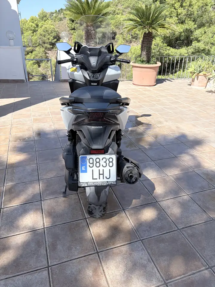 Honda Forza 125 - Vista 3