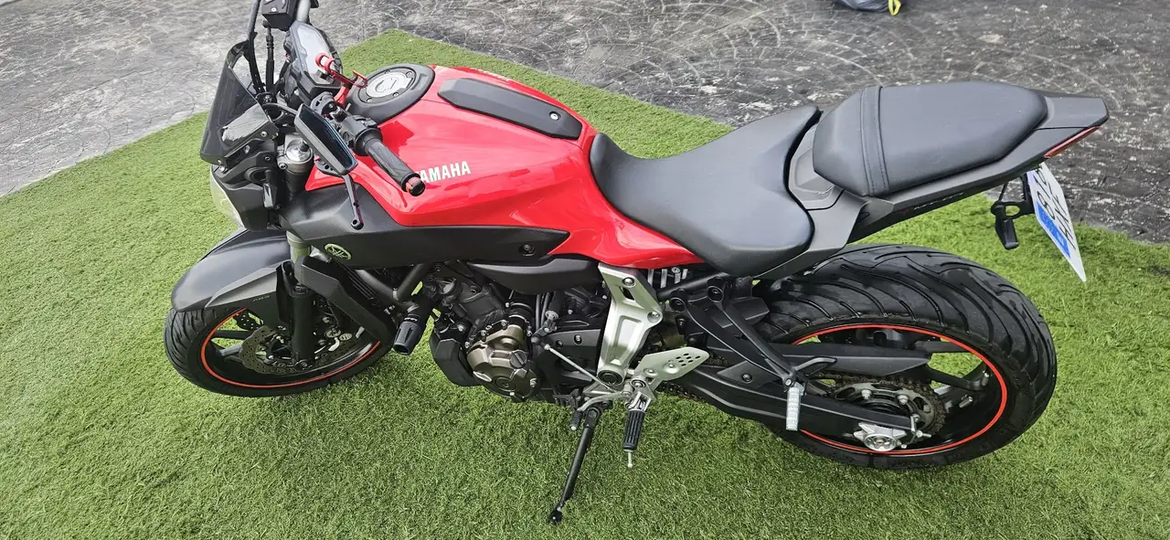 Yamaha MT-07 – Vista 3