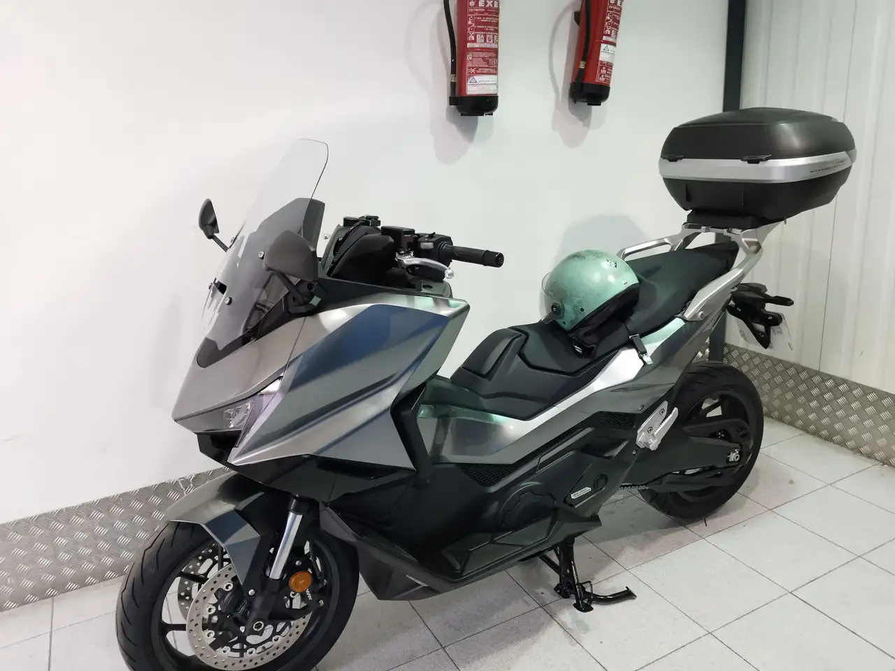 Honda Forza 750 – Vista 3