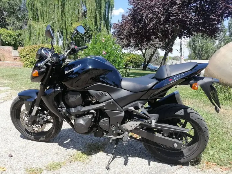 Kawasaki Z750 4000 € 2008 Madrid - 1