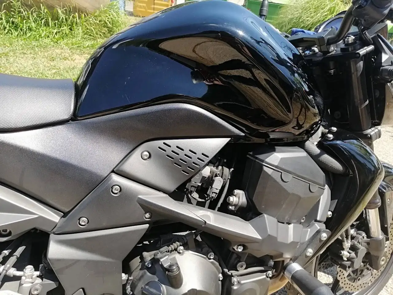 Kawasaki Z750 - Vista 5