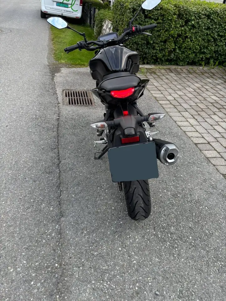 Yamaha MT-125 - Vista 4