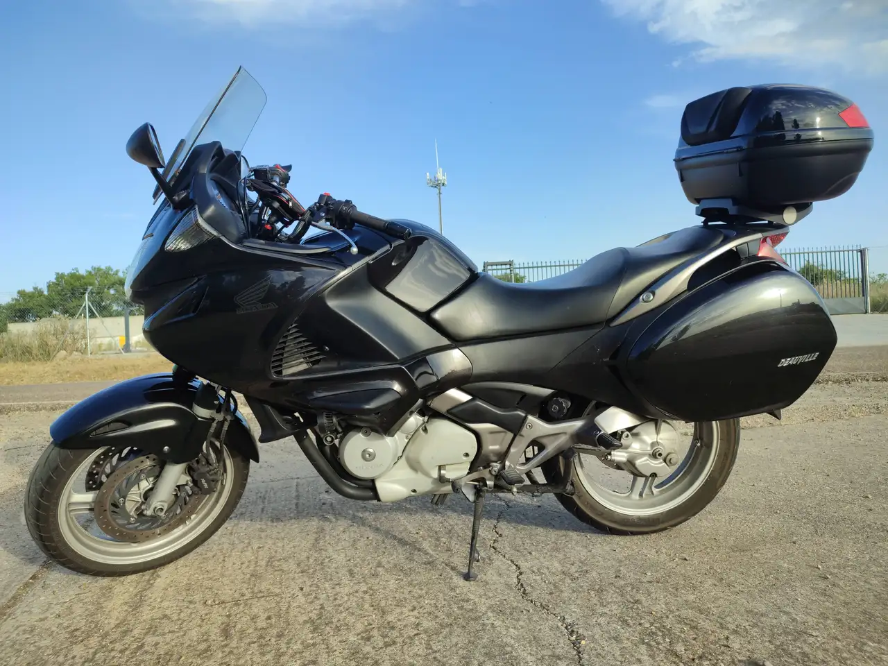 Honda NT700V Deauville - Vista 3