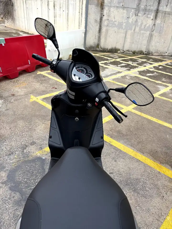 Kymco Agility 125 – Vista 7