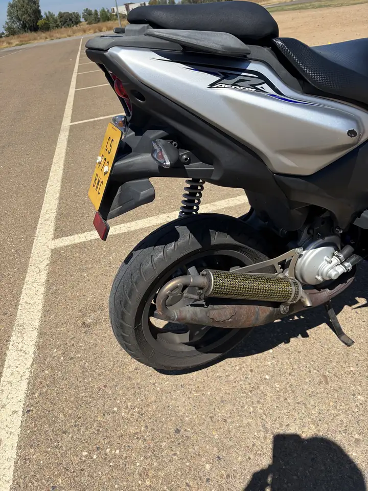 Yamaha Aerox - Vista 4