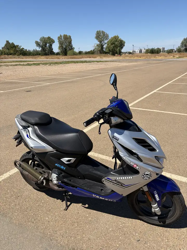 Yamaha Aerox - Vista 5