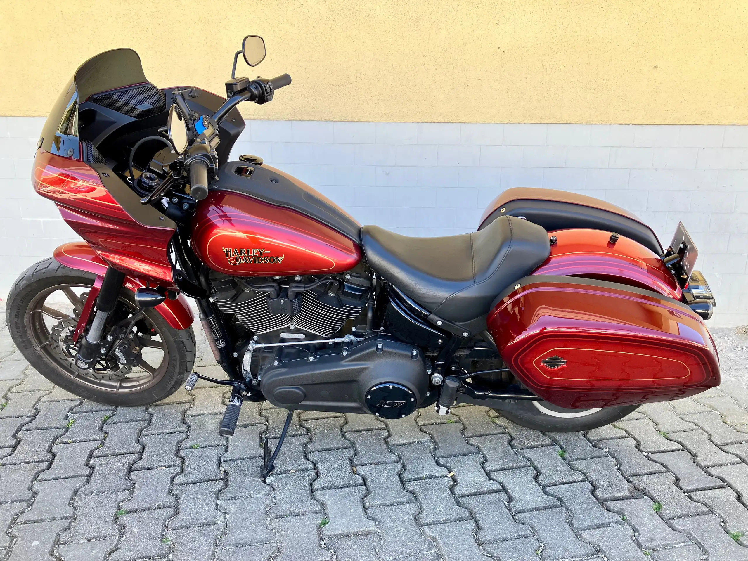 Harley-Davidson Lowrider ST – Vista 2